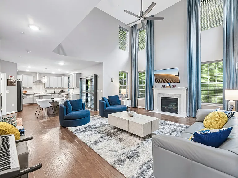 10400 Del Ray Ct — Photo 7