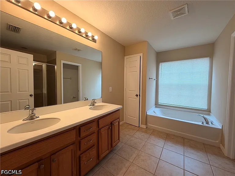 8360 Silver Birch Way — Photo 19
