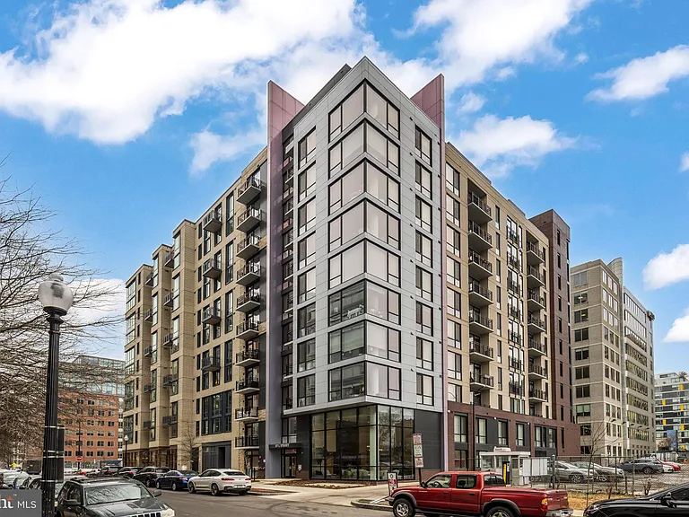 37 L St SE #803 — Photo 33
