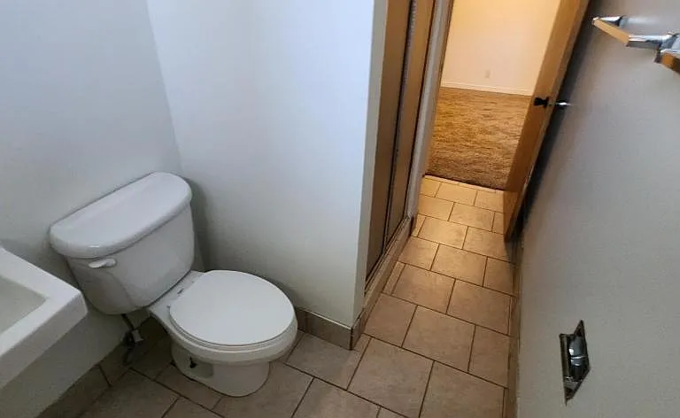 367 Overland Rd — Photo 16