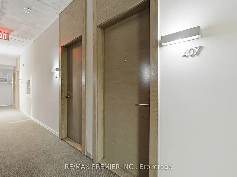 25 Stafford St #407 — Photo 8