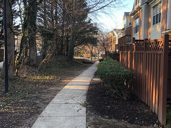5th image of 11719 Scooter Ln #184