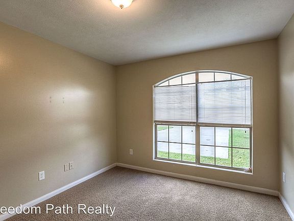 2nd image of 10603 Pine Landing Dr Unit B