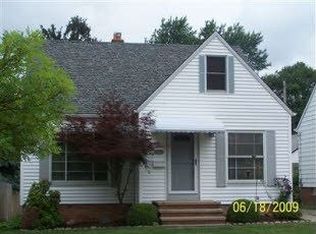 8610 Pinegrove Ave, Parma, OH