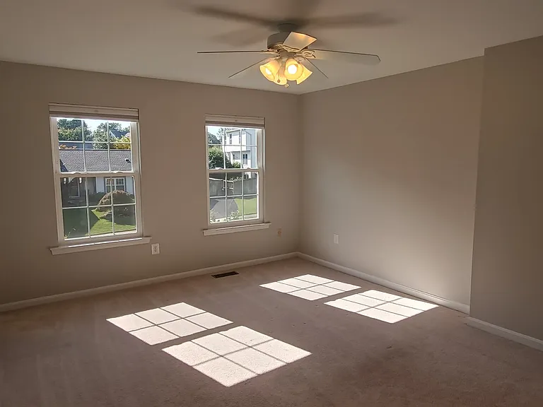 345 Silver Ridge Dr — Photo 13