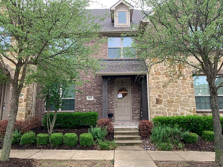 4225 Blackjack Oak Dr — Photo 2