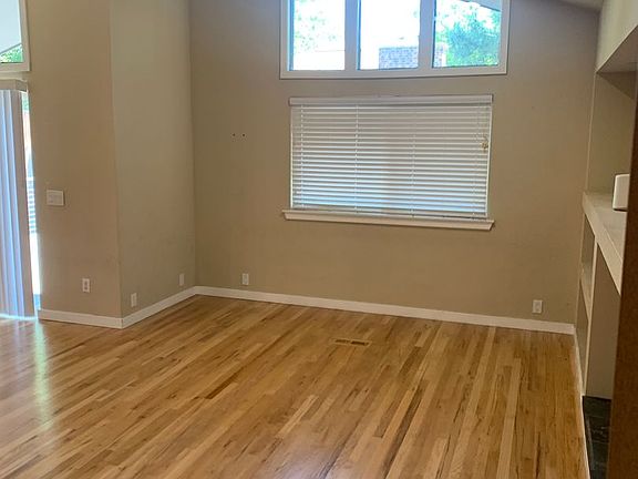 5th image of 2575 Juniper Ave