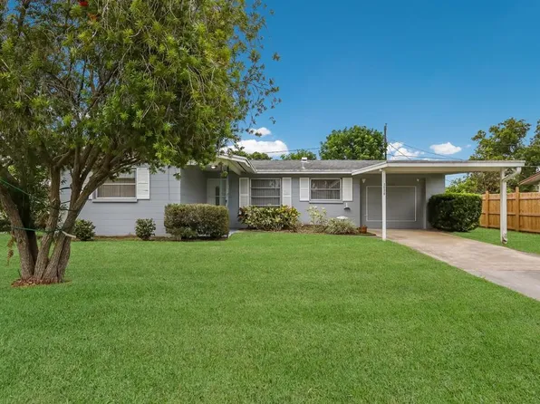 3098 Eden Mills Dr, Sarasota, FL 34237