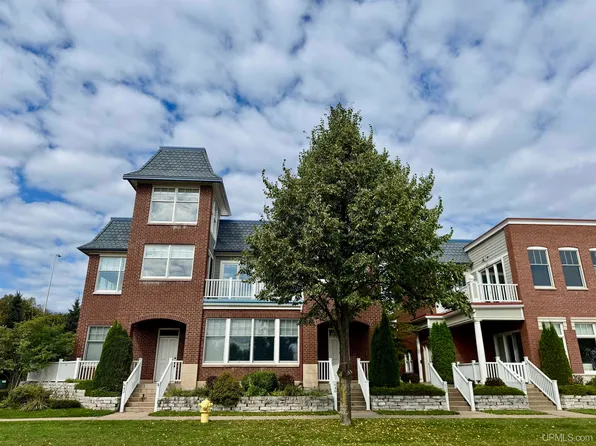 640 S Lakeshore Blvd, Marquette, MI 49855