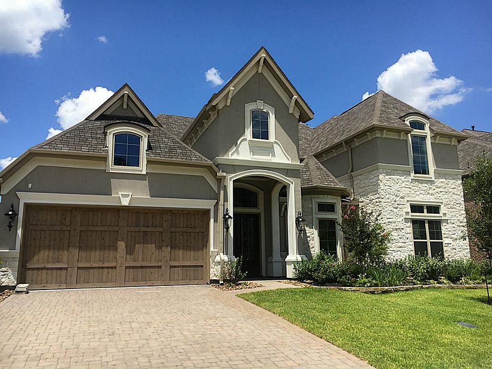 1st image of 120 Evergreen Oak Dr