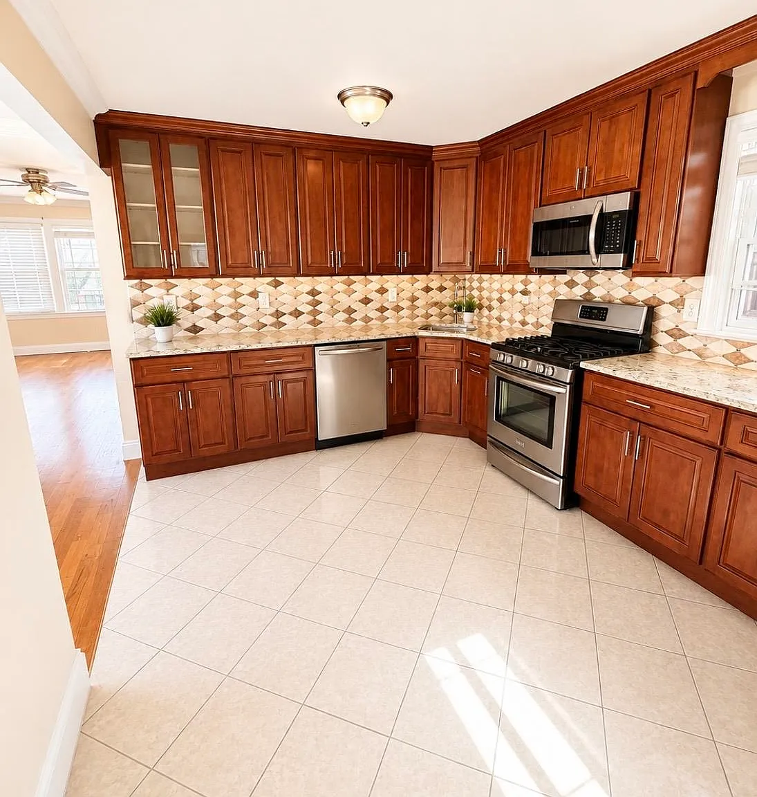 3 bed, 2.0 bath, $3,200 — Photo 2