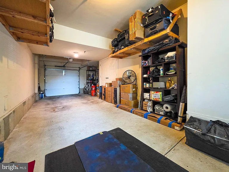 729 N Alfred St — Photo 27