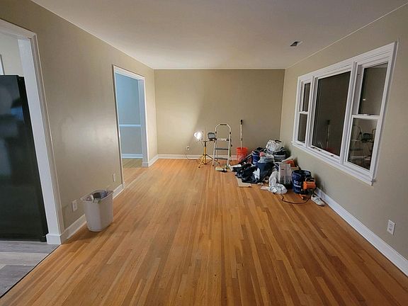 2nd image of 357 Oakcliff Ave