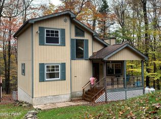 1088 Maverick Trl, Newfoundland, PA 18445