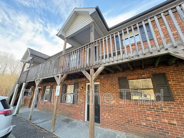 1600 Oak Croft Ct APT A, Winston Salem, NC 27107