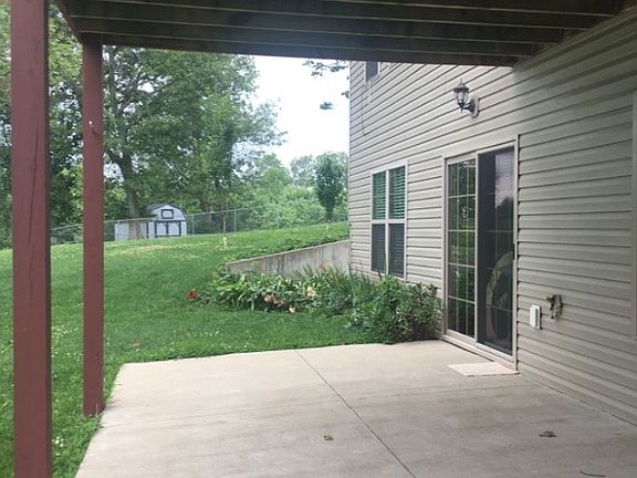 4th image of 100 Twin Lakes Dr
