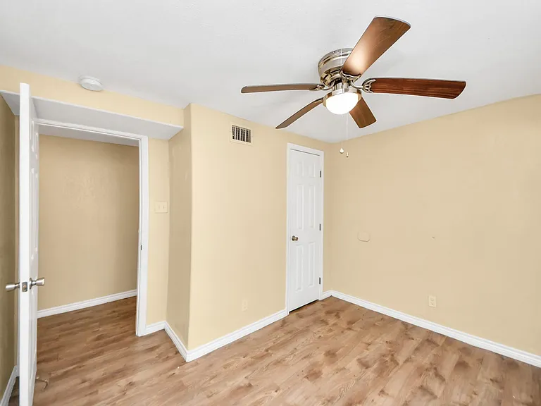 706 Harris Ave #3 — Photo 10