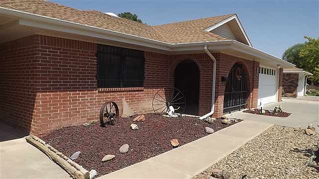 1st image of 719 Escuela Ave