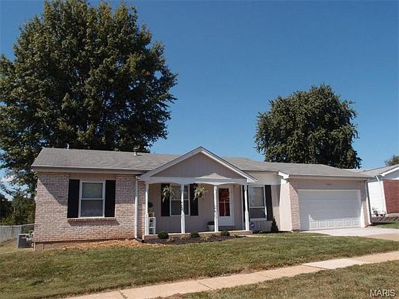 2nd image of 3857 Watersedge Dr