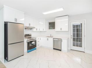 8 Leeds St, Hamilton, ON L8L 6W8