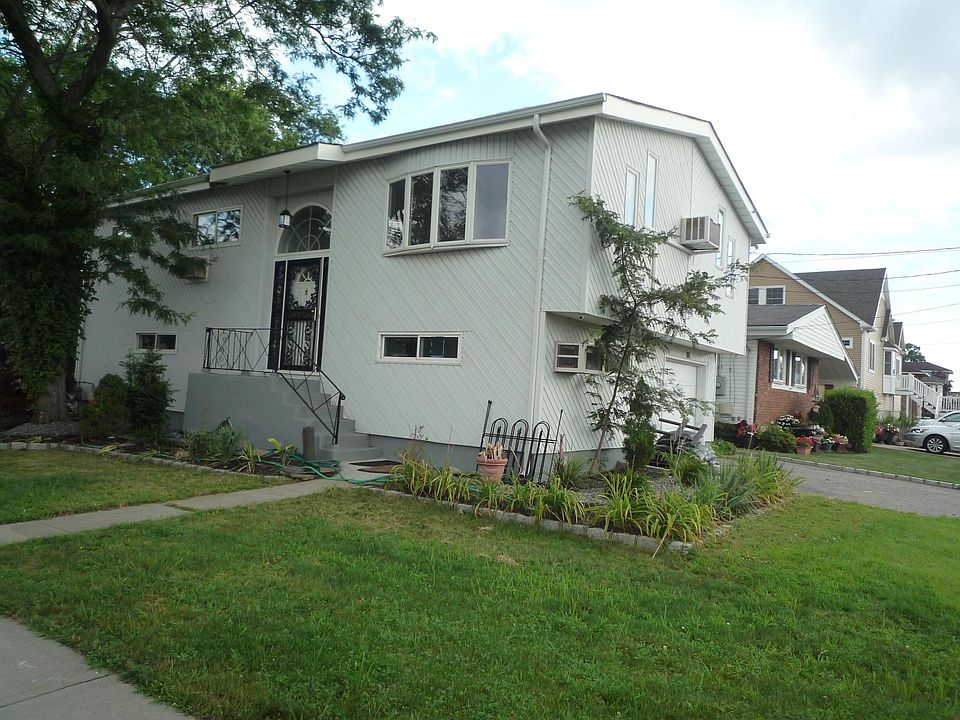 1st image of 695 S Long Beach Ave