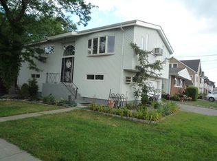 695 S Long Beach Ave, Freeport, NY 11520