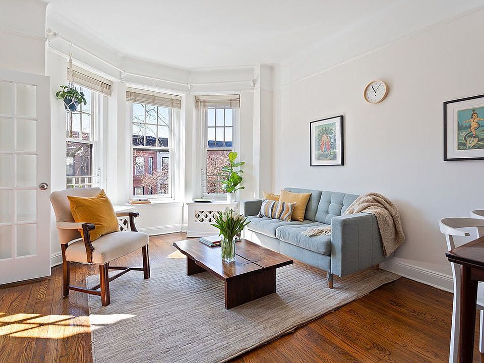1st image of 493 13th St #3