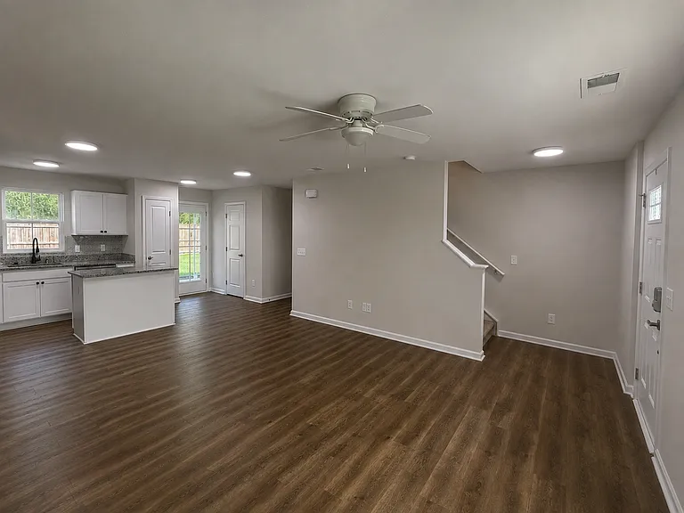 216 Ralston Rd — Photo 3