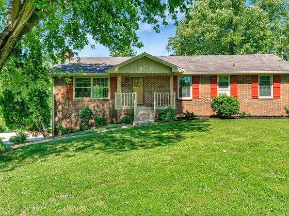 807 Dry Creek Rd, Goodlettsville, TN 37072