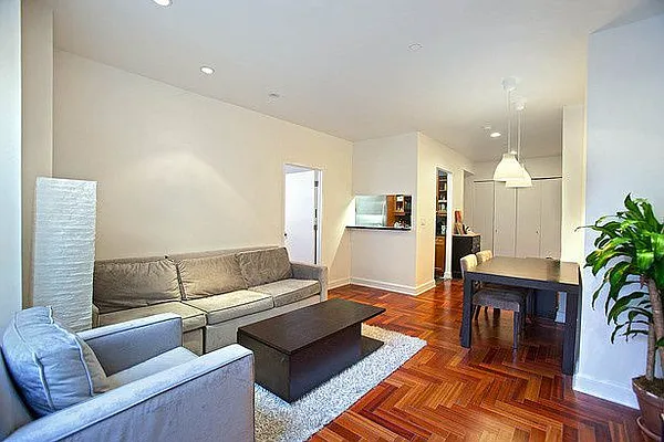 Rented by Nest Seekers International | media 8