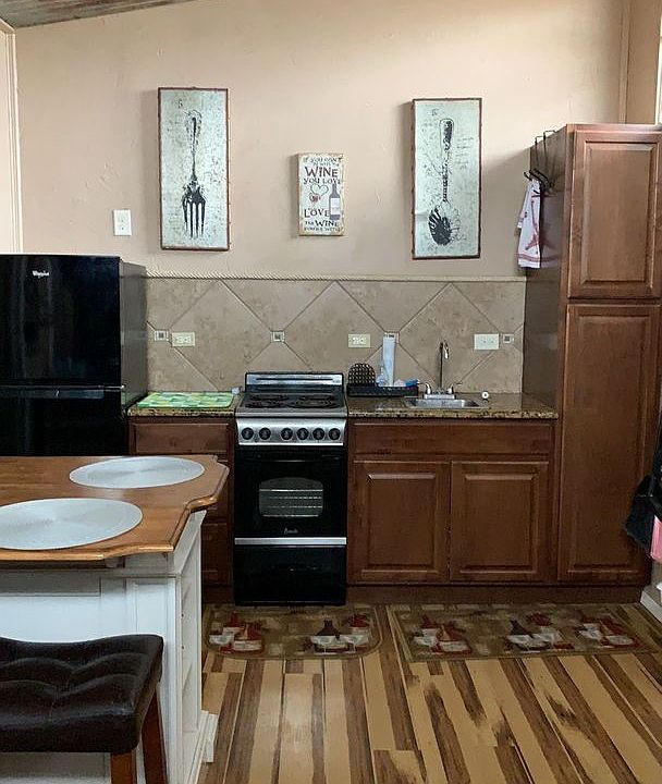 2nd image of 501 N Halagueno St #4053104