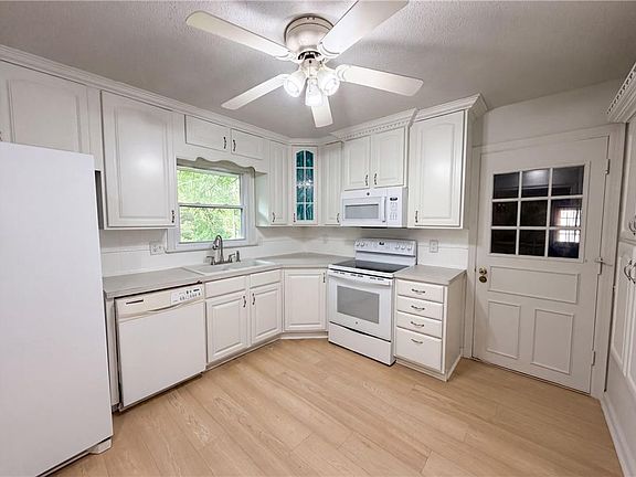 2nd image of 10405 E 80th St