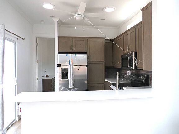 3rd image of 1452 S Ellsworth Rd #706