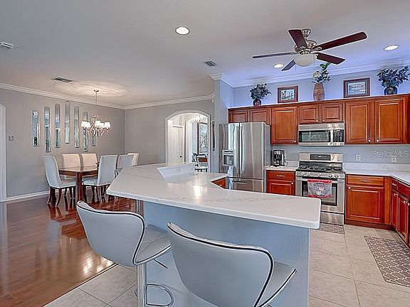 3rd image of 1335 Greenville Way