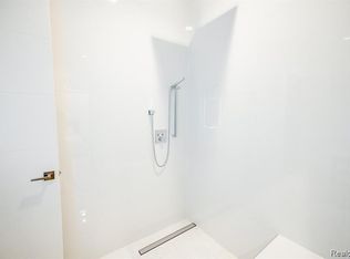 400 S Old Woodward Ave #307, Birmingham, MI 48009