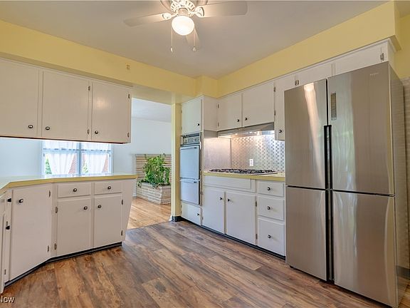 4th image of 5887 Woodward Dr