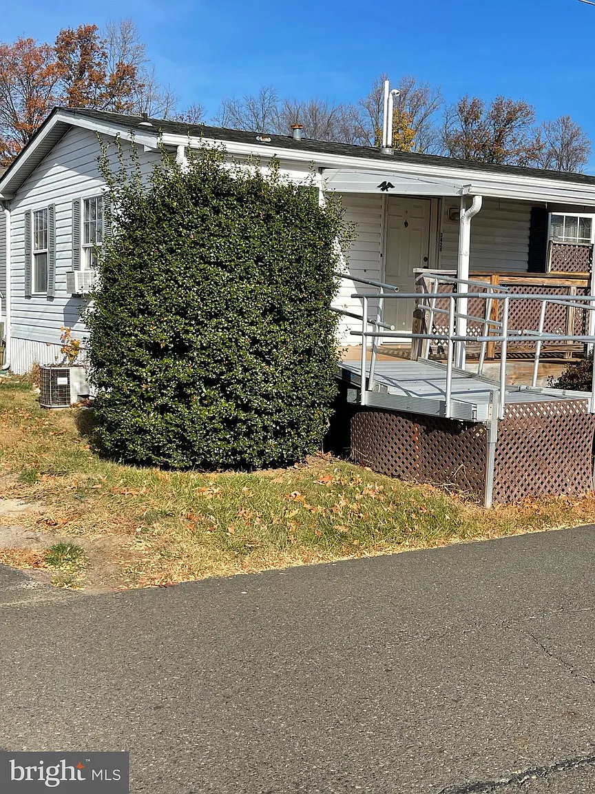 3420 Azalea Ave photo 1
