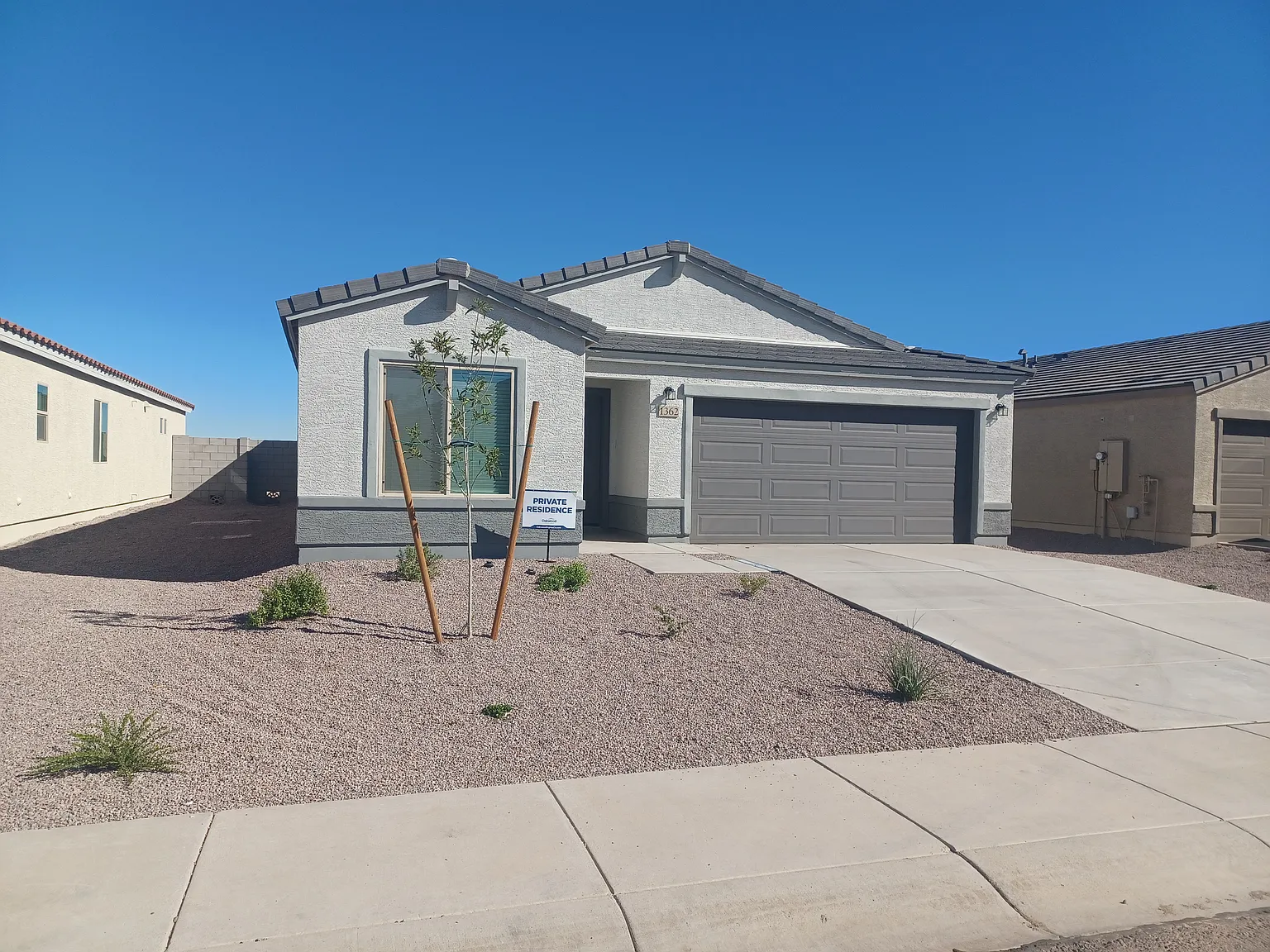 1362 W Aztec Dr — Photo 1