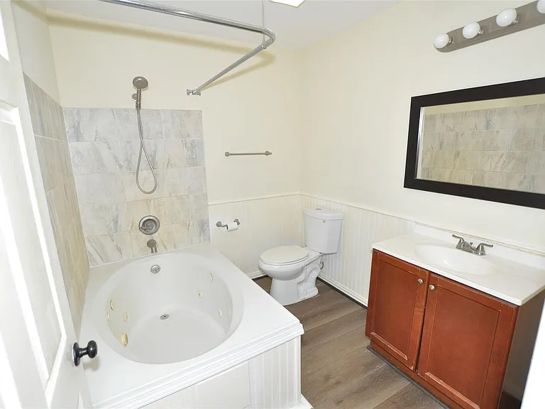 208 Blue Lake Dr — Photo 12