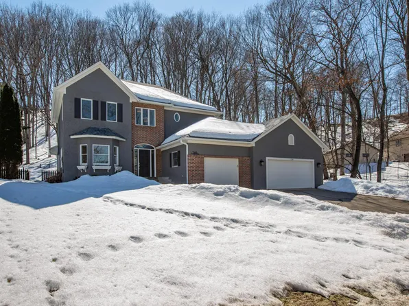 120 Grove St N, Cannon Falls, MN 55009