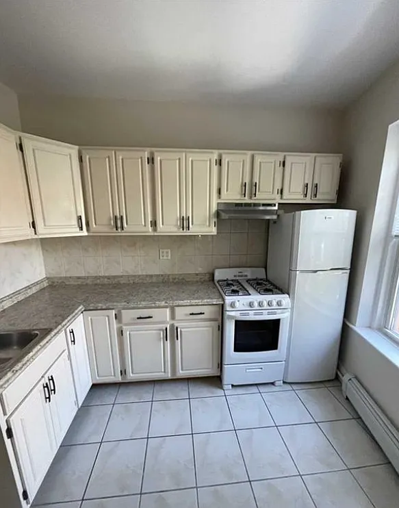 1 bed, 800 sqft, $2,200 — Photo 2