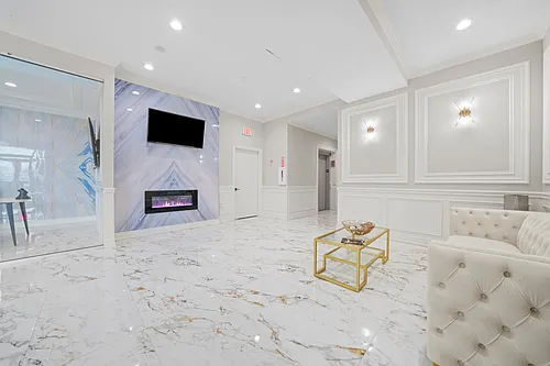 Premier Luxury Apartments Photo 1