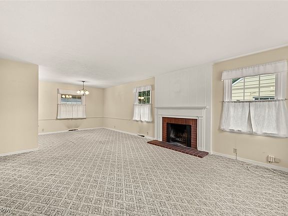 5th image of 20309 Marian Ln