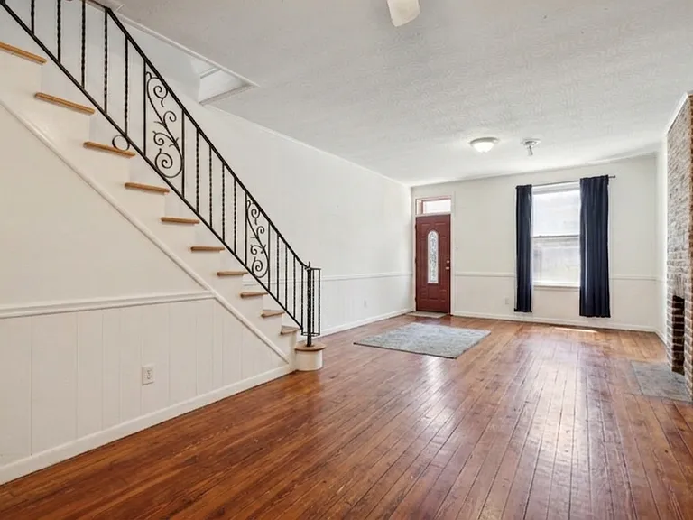 188 Markle St — Photo 3