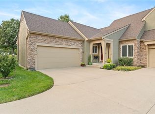14014 S Summit St, Olathe, KS 66062