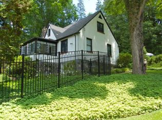 2 Brook Ln, Cortlandt Manor, NY 10567