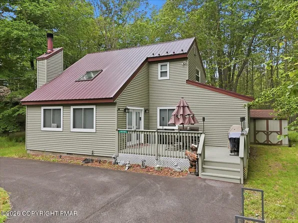 3114 Neshaming Dr, Pocono Lake, PA 18347
