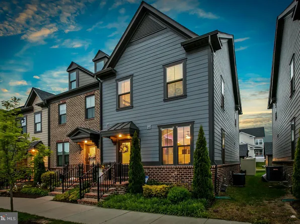 6410 Dalston St, Middle River, MD 21220