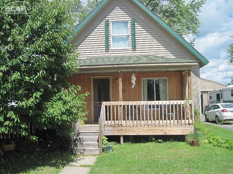 1st image of 120 Beecher St