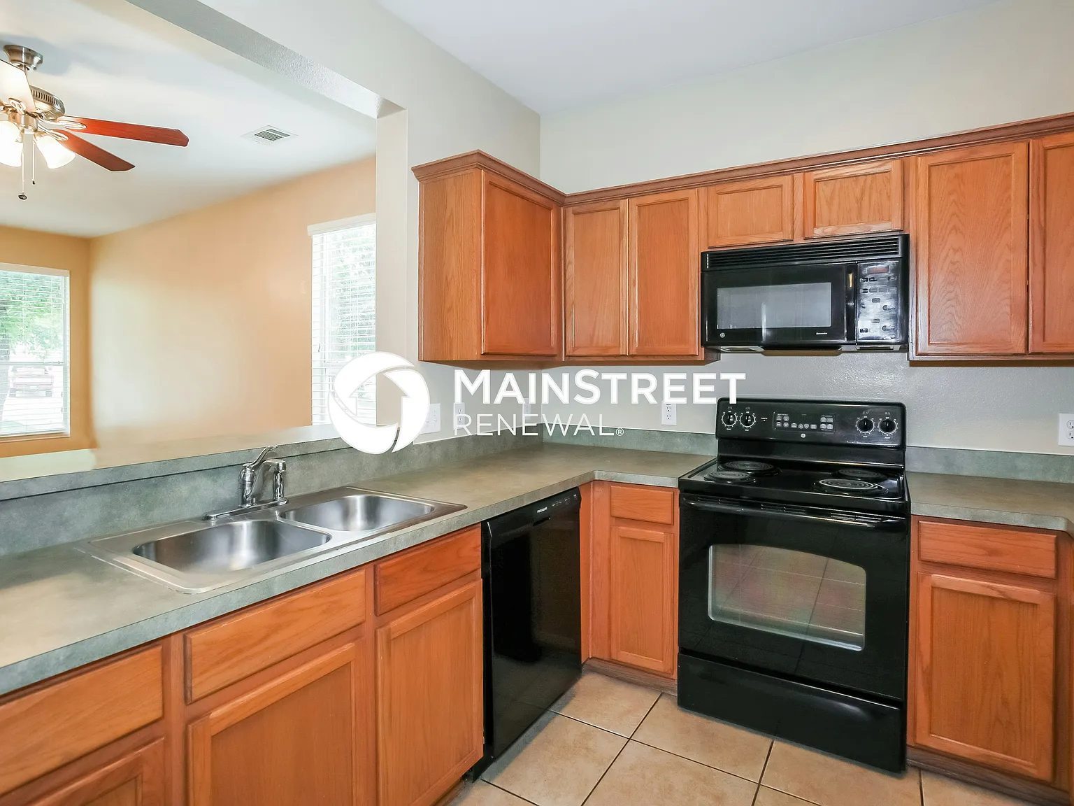 10708 Astor Dr — Photo 4